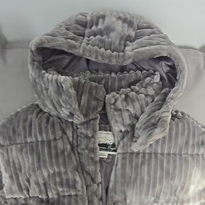American Eagle Outfitters Gray Quilted Jacket